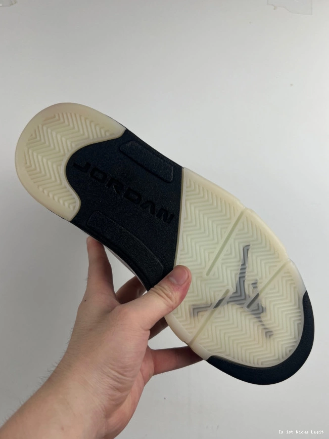 'WHITE AIR JORDAN DD0587-110 5 BLACK' RETRO 0727